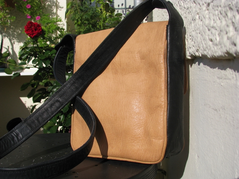 Gundara - Bubble Boom - back - pure leather - made in Afghanistan