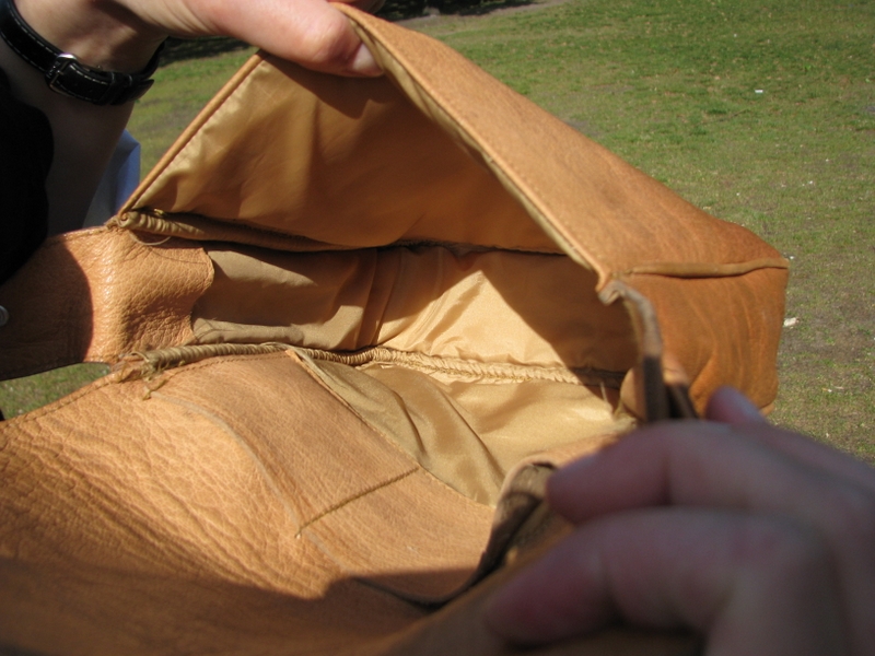 Gundara - Sufi - inside - shoulder bag - genuine leather - made in Afghanistan