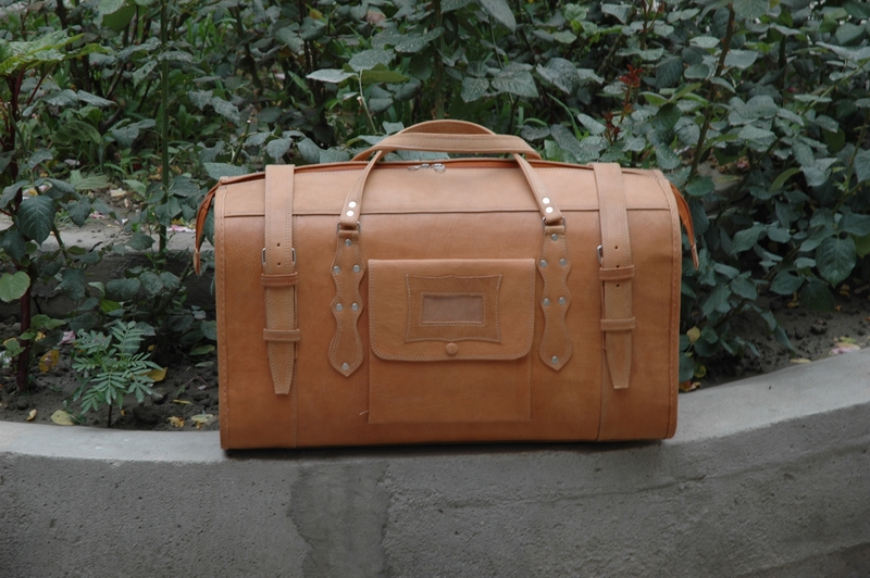 Traveller Classic in genuine leather - made in Afghanistan - Gundara