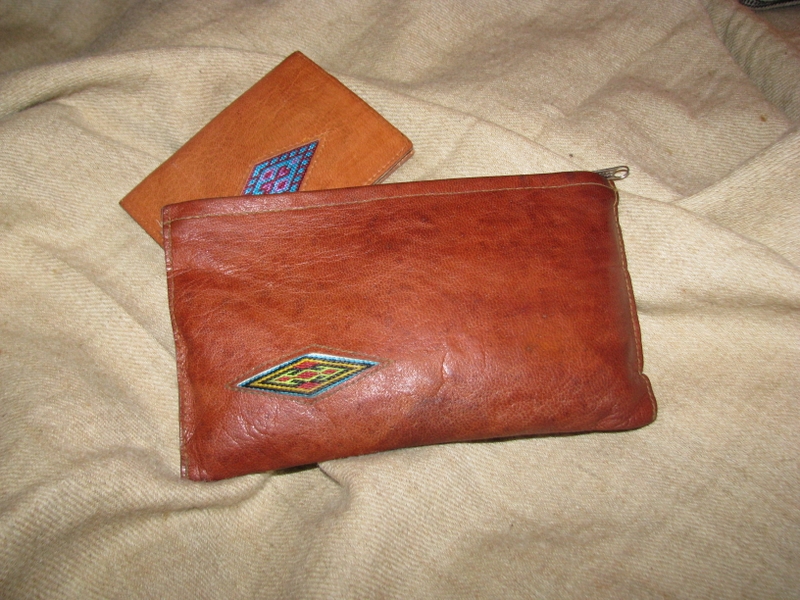 Gundara - Little Lea - embroidered cosmetics pouch in natural leather