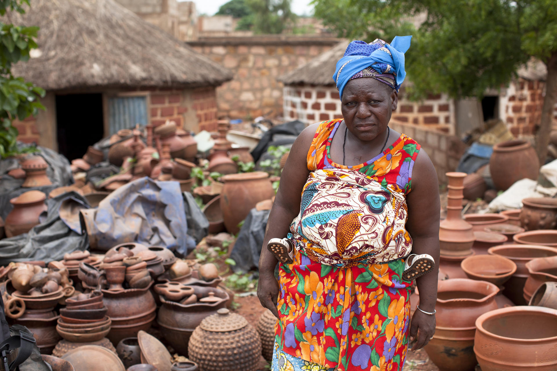 Gundara - Töpferin aus Burkina Faso - Töpferarbeiten - handgemacht - fairer Handel