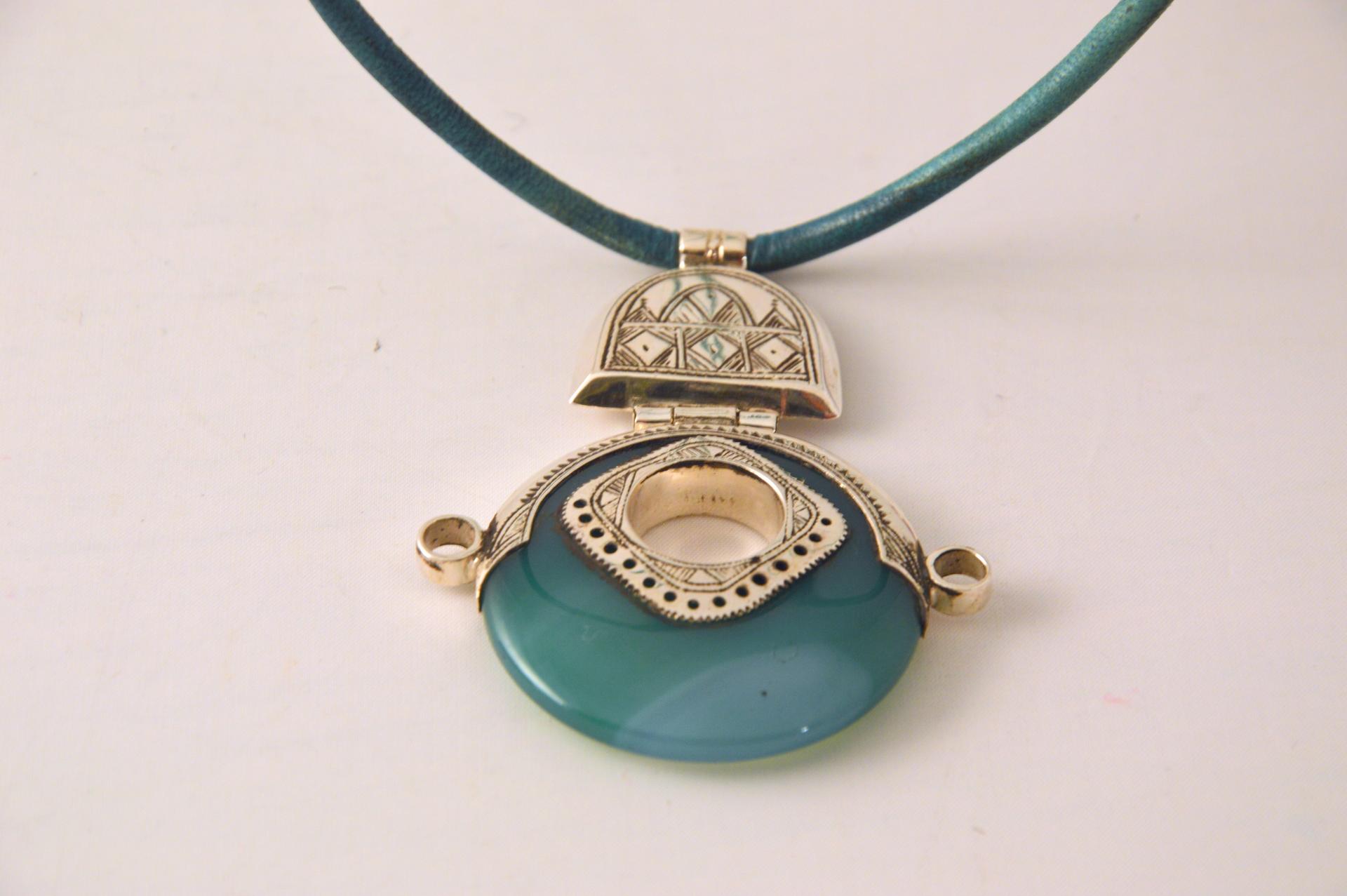 Pendentif Agate Rubanée Et Argent Massif – Dimensions 55x35 Mm, 180 Carats, Neuf Sans Emballage