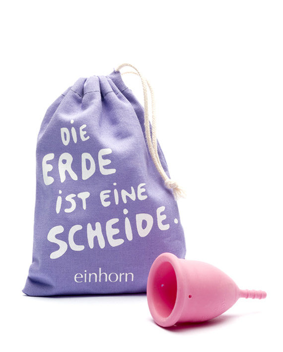 carry your menstruation cup in an organic cotton bag