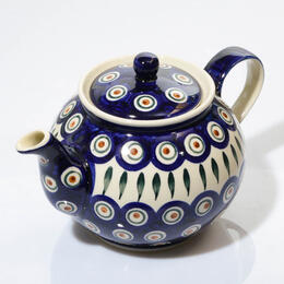 Boleslawiec classic peacock pattern on a teapot