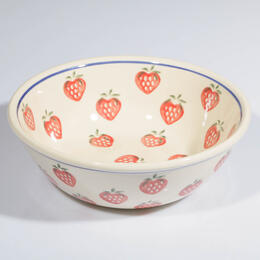 muesli bowl big strawberry pattern