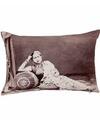 Neeru Kumar - Indian design cushion cover - relaxing woman - Gundara